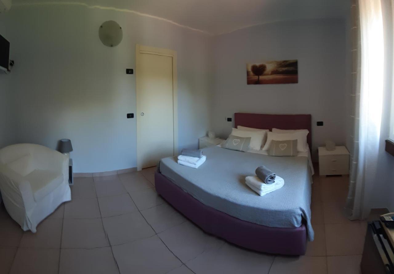 Villa Leilani B&B Sale Marasino Exterior photo